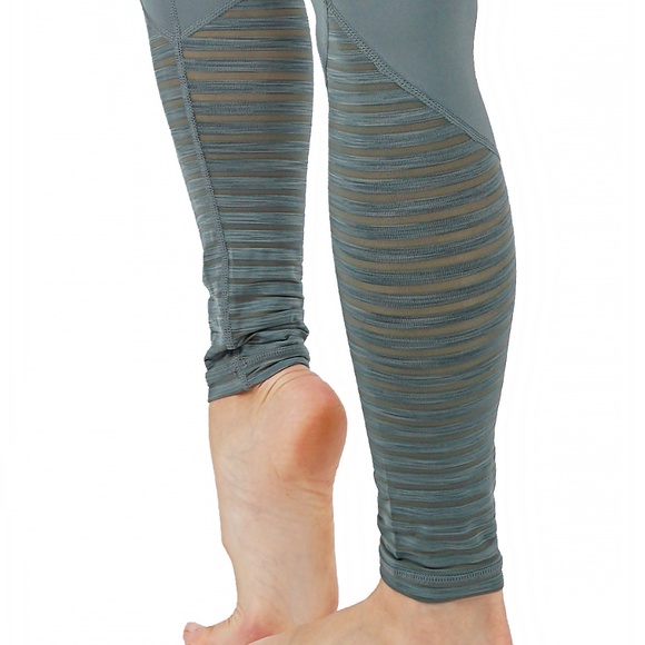 Yoga Pants with Mesh Leg design - Picture 3 of 3